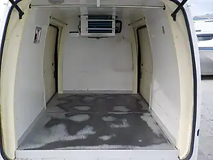 Used 2013 Daihatsu Hijet Cargo Freezer White - Interior and Exterior details 5