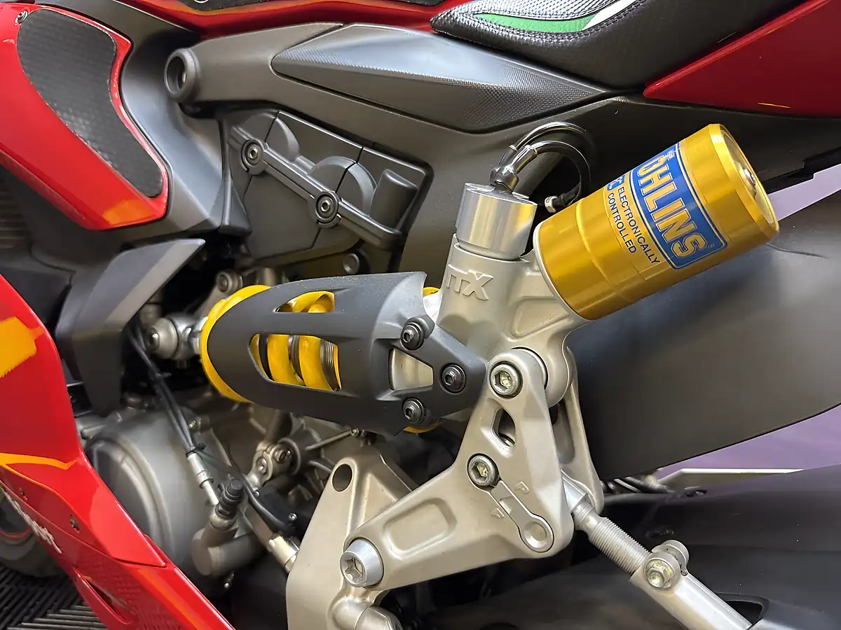 Used 2013 Ducati 1199 Panigale S Red - Interior and Exterior details 14