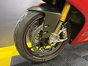 Used 2013 Ducati 1199 Panigale S Red - Interior and Exterior details 18