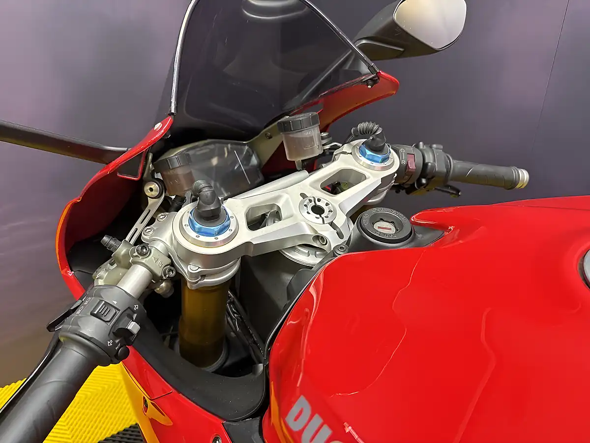 Used 2013 Ducati 1199 Panigale S Red - Interior and Exterior details 6