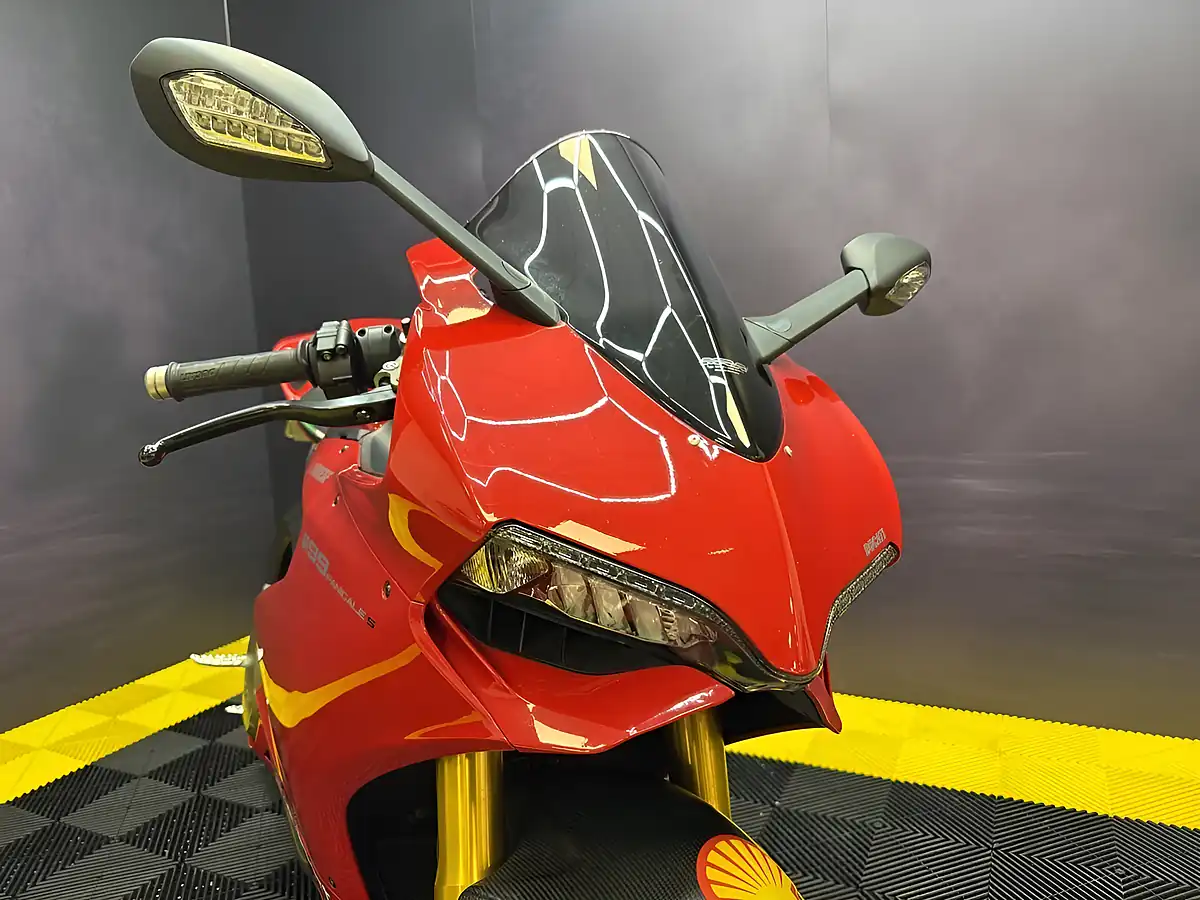 Used 2013 Ducati 1199 Panigale S Red - Interior and Exterior details 7