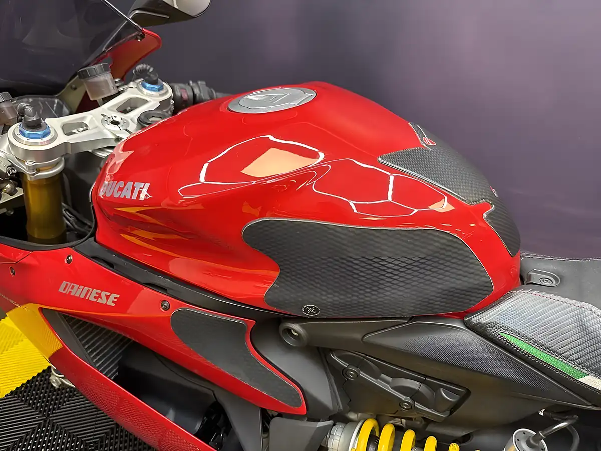 Used 2013 Ducati 1199 Panigale S Red - Interior and Exterior details 8