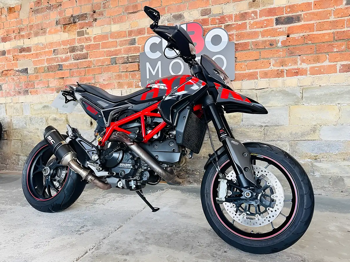 Used 2013 Ducati Hypermotard 821 Sp Black - Interior and Exterior details 3