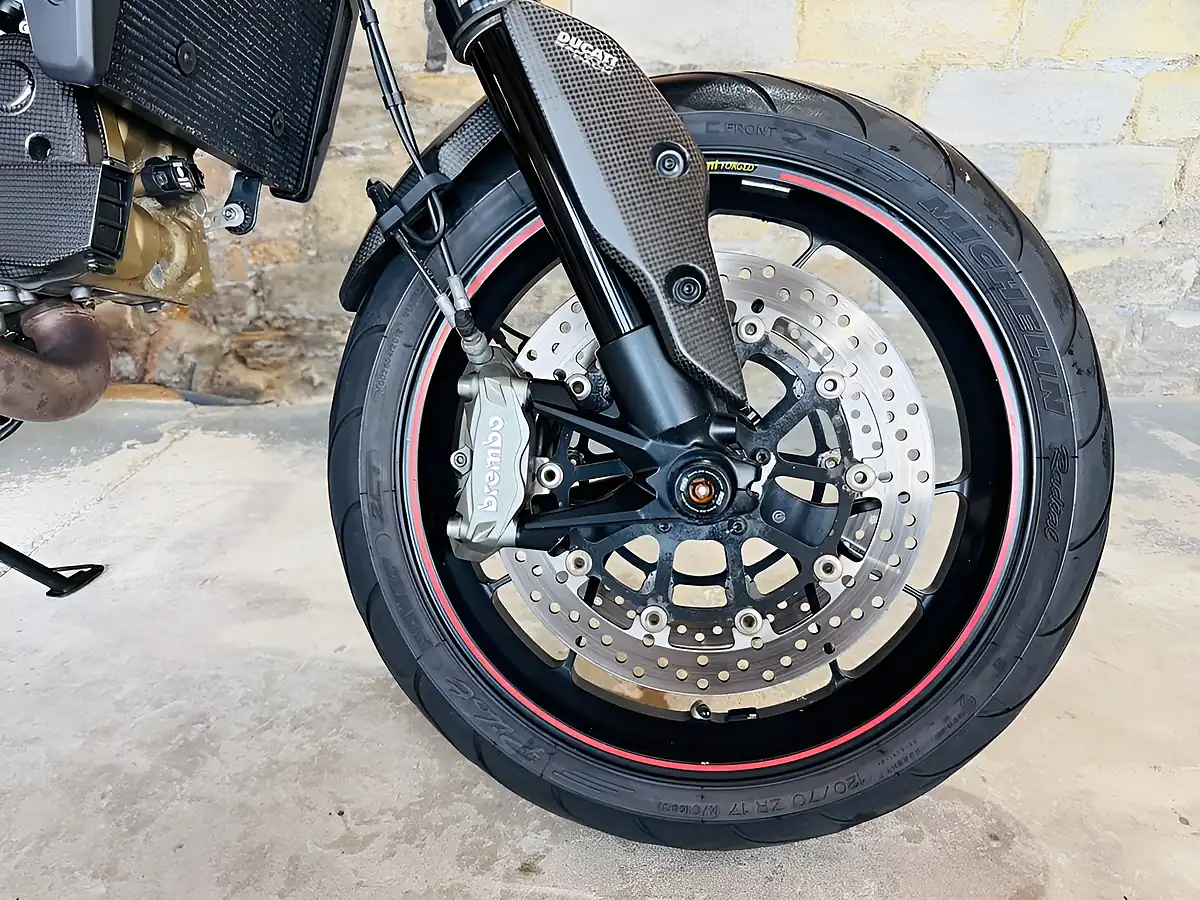 Used 2013 Ducati Hypermotard 821 Sp Black - Interior and Exterior details 5