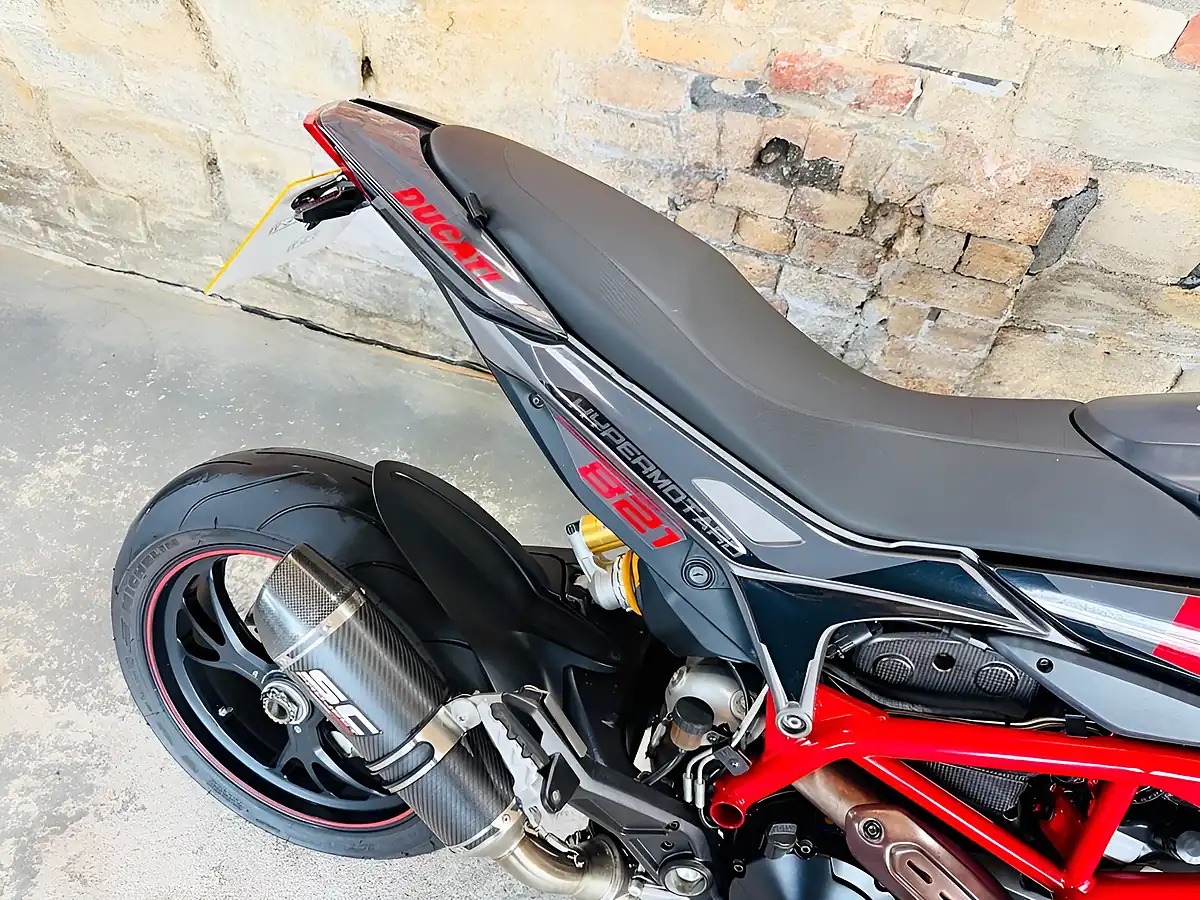 Used 2013 Ducati Hypermotard 821 Sp Black - Interior and Exterior details 9