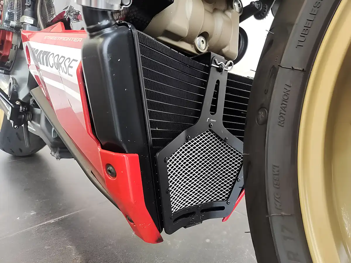 Used 2013 Ducati Streetfighter S - Interior and Exterior details 16