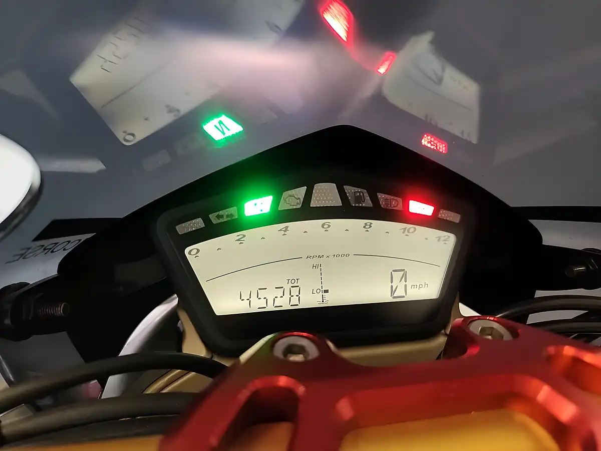 Used 2013 Ducati Streetfighter S - Interior and Exterior details 4