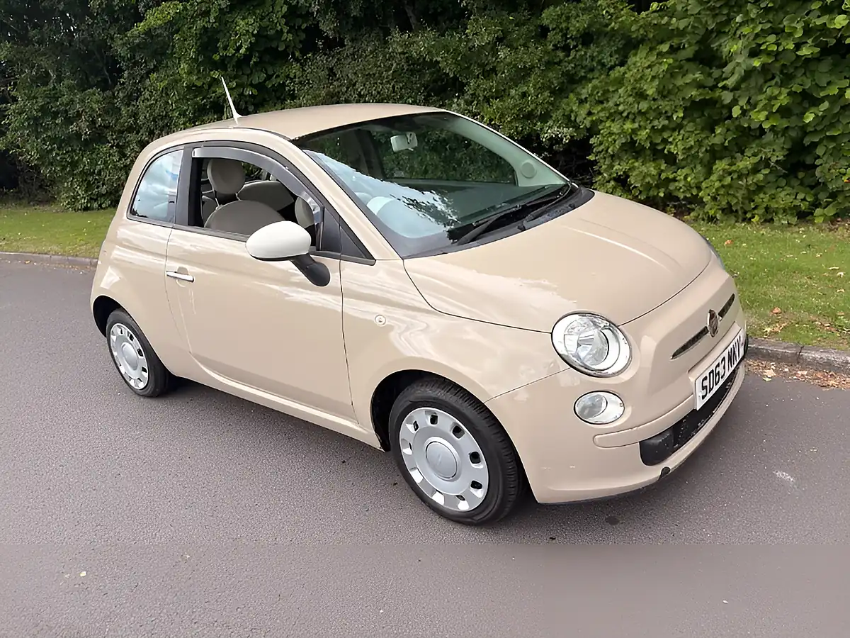 Used 2013 Fiat 500 Colour Therapy Beige - Interior and Exterior details 4