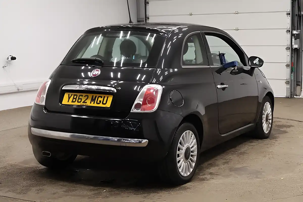Used 2013 Fiat 500 Lounge Black - Interior and Exterior details 4