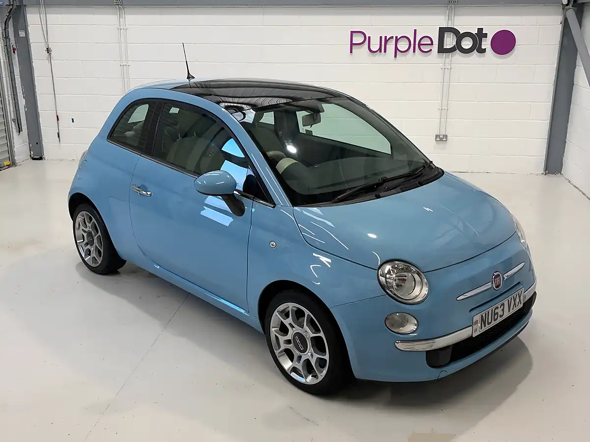 Used 2013 Fiat 500 Lounge Blue - Front View