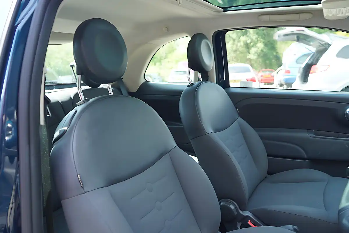 Used 2013 Fiat 500 Lounge Blue - Interior and Exterior details 15