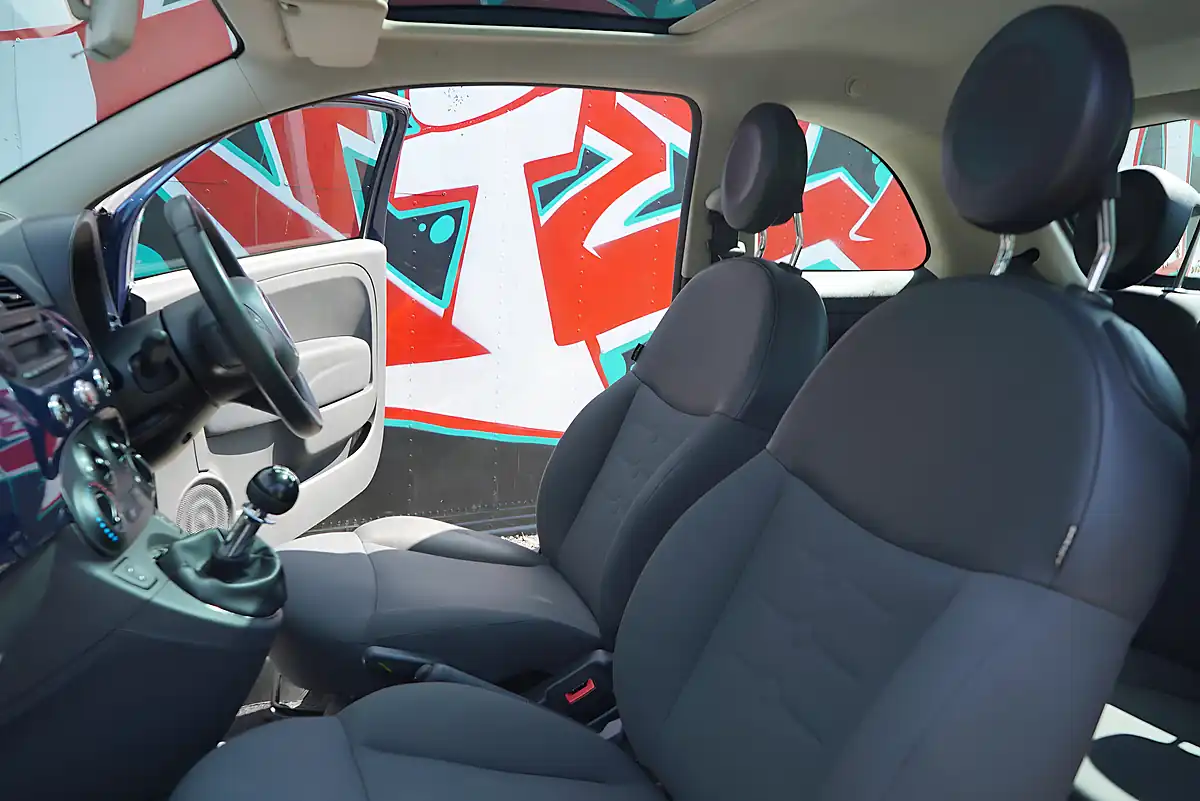 Used 2013 Fiat 500 Lounge Blue - Interior and Exterior details 18
