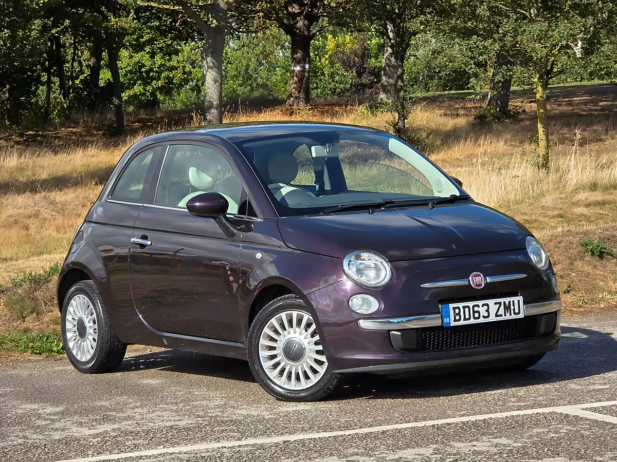 Used 2013 Fiat 500 Lounge Purple - Front View