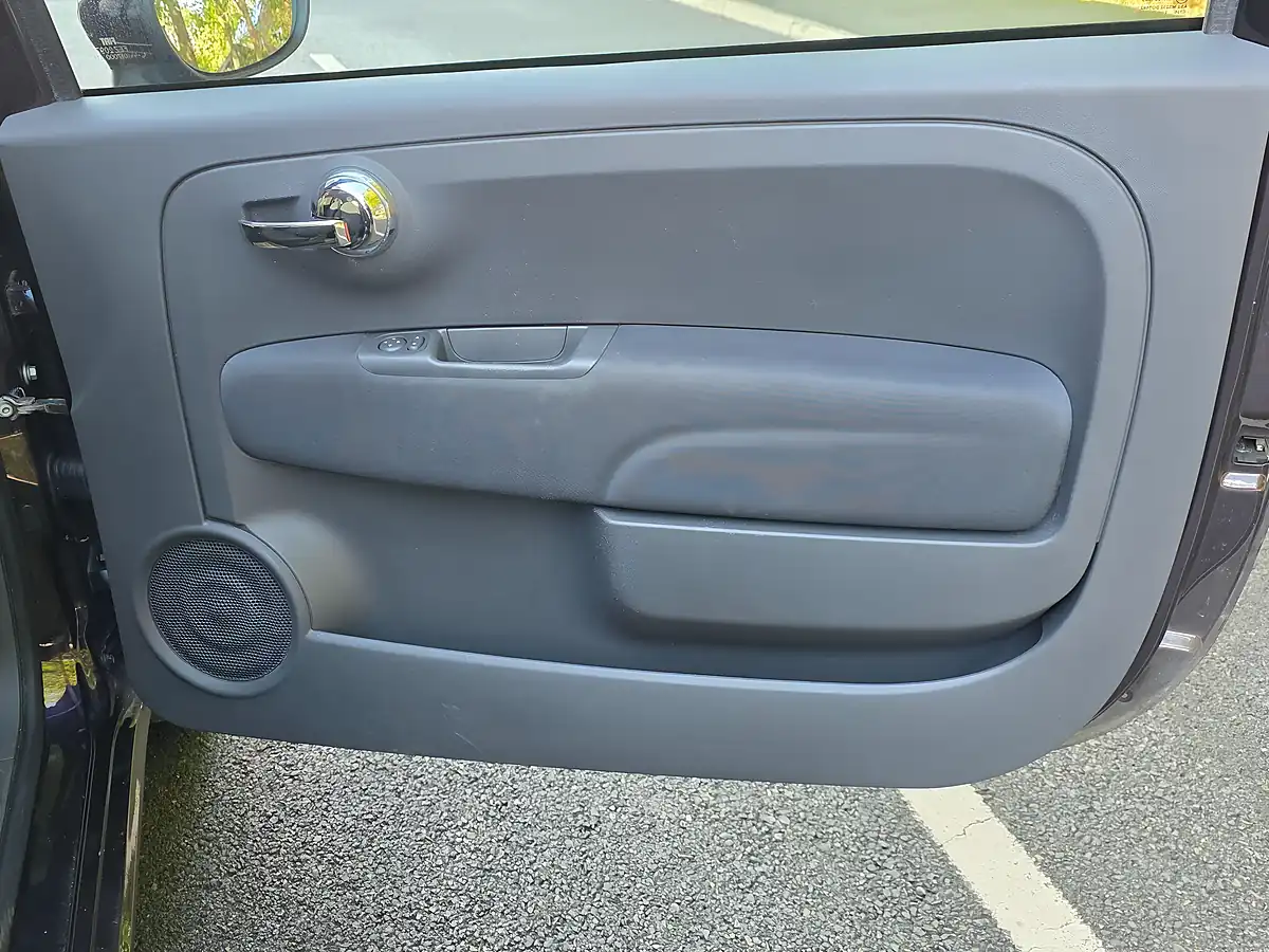 Used 2013 Fiat 500 Lounge Purple - Interior and Exterior details 12