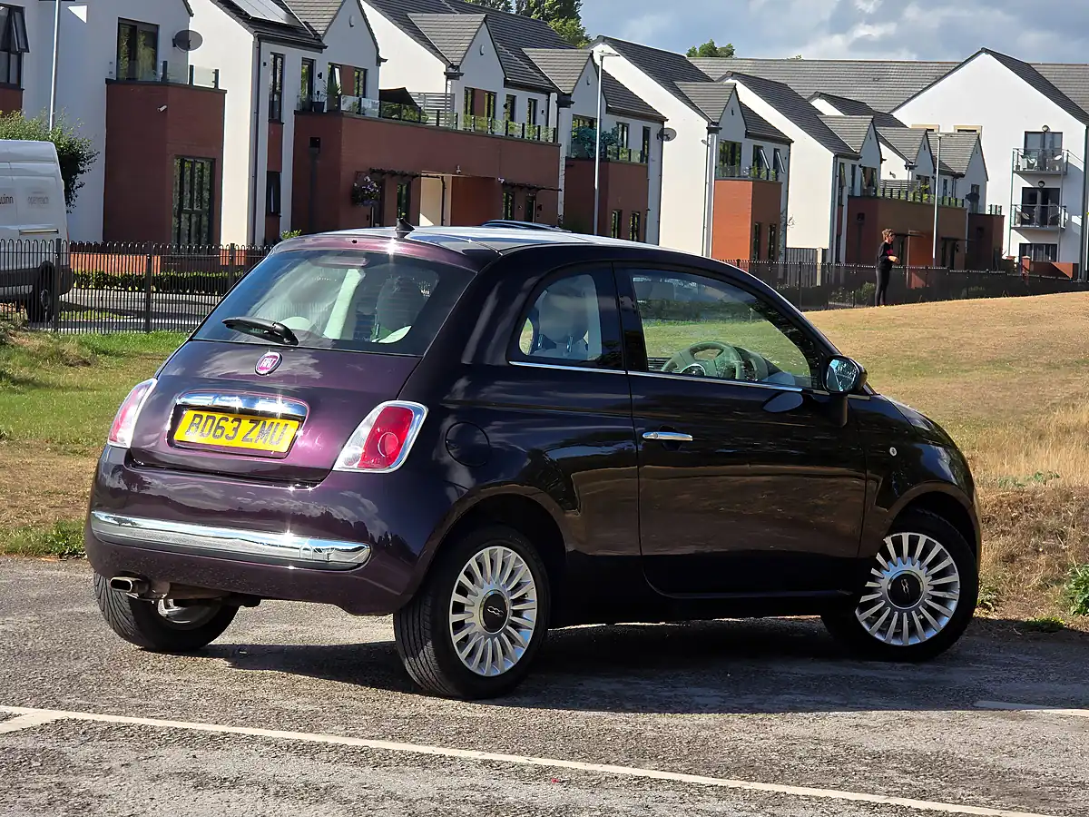 Used 2013 Fiat 500 Lounge Purple - Interior and Exterior details 7