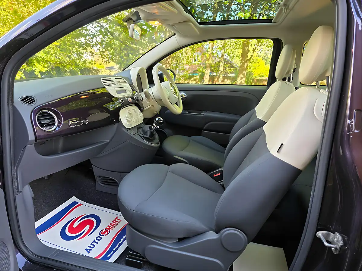 Used 2013 Fiat 500 Lounge Purple - Interior and Exterior details 9