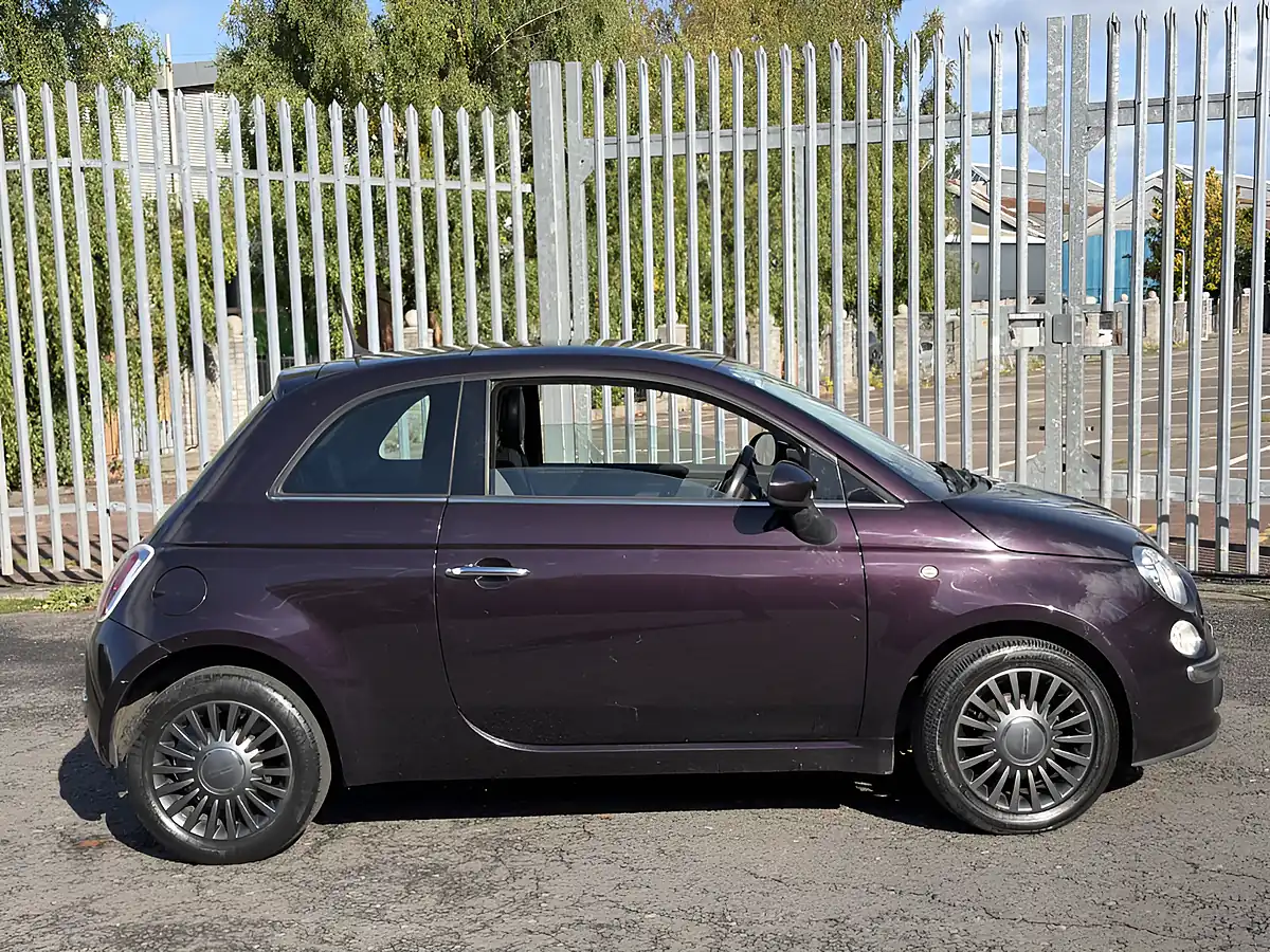 Used 2013 Fiat 500 Lounge Purple - Interior and Exterior details 3