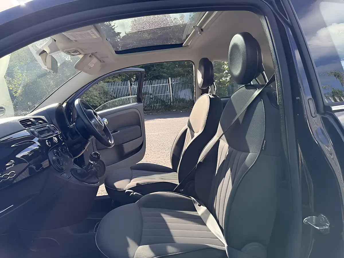 Used 2013 Fiat 500 Lounge Purple - Interior and Exterior details 5