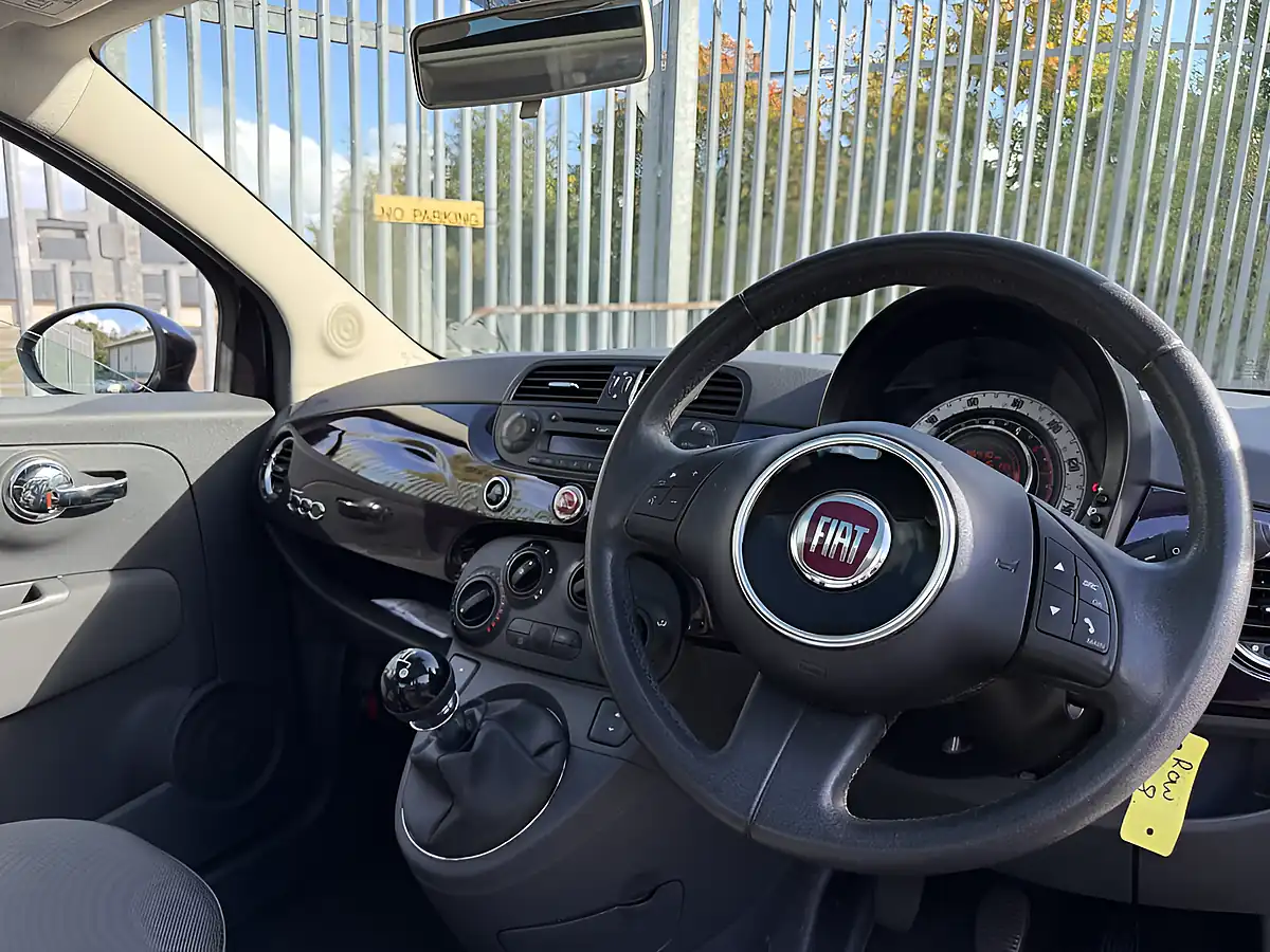 Used 2013 Fiat 500 Lounge Purple - Interior and Exterior details 7