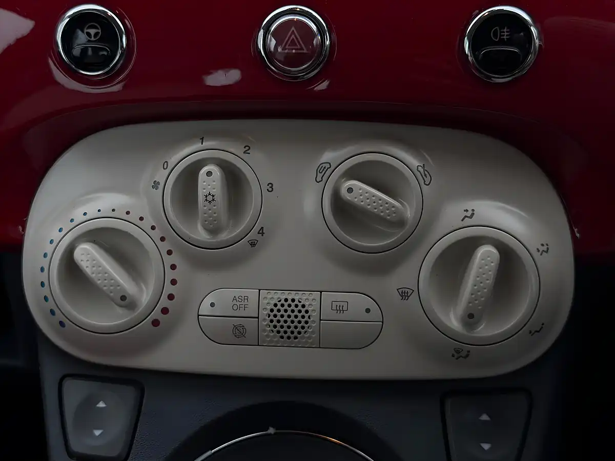 Used 2013 Fiat 500 Lounge Red - Interior and Exterior details 16