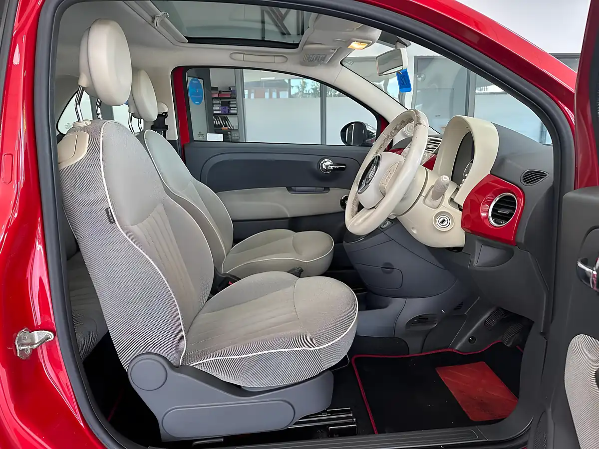 Used 2013 Fiat 500 Lounge Red - Interior and Exterior details 12