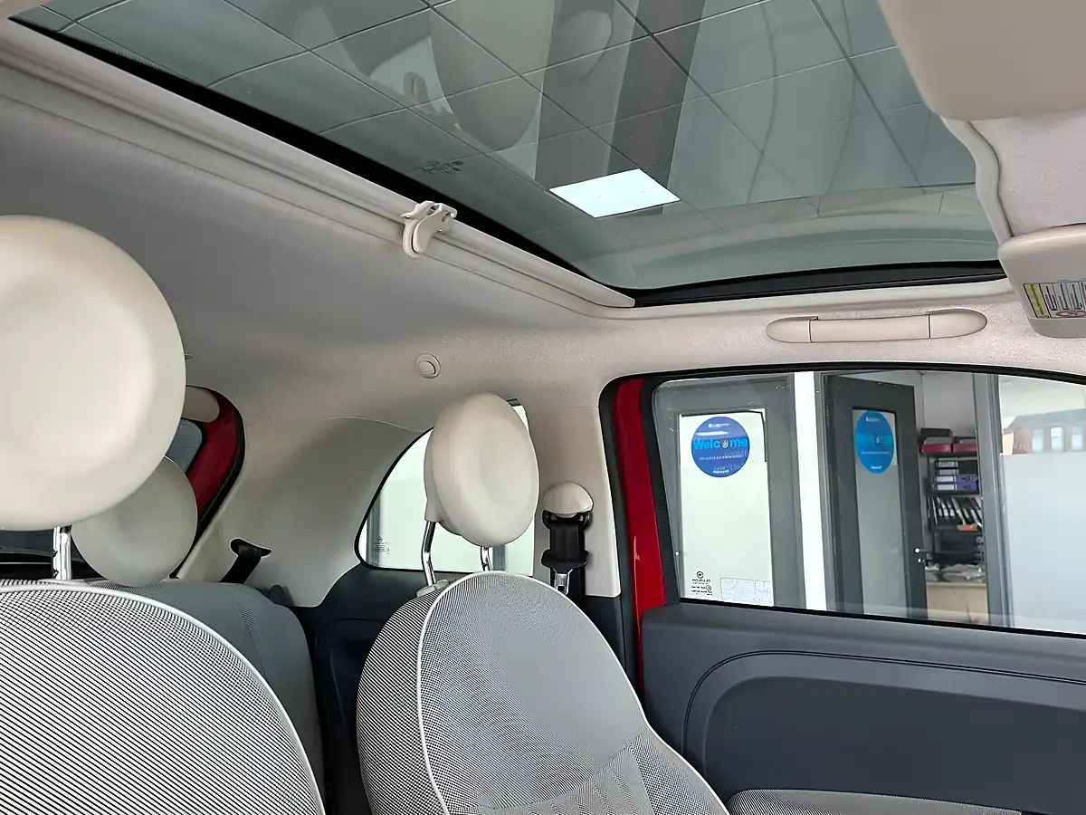 Used 2013 Fiat 500 Lounge Red - Interior and Exterior details 14