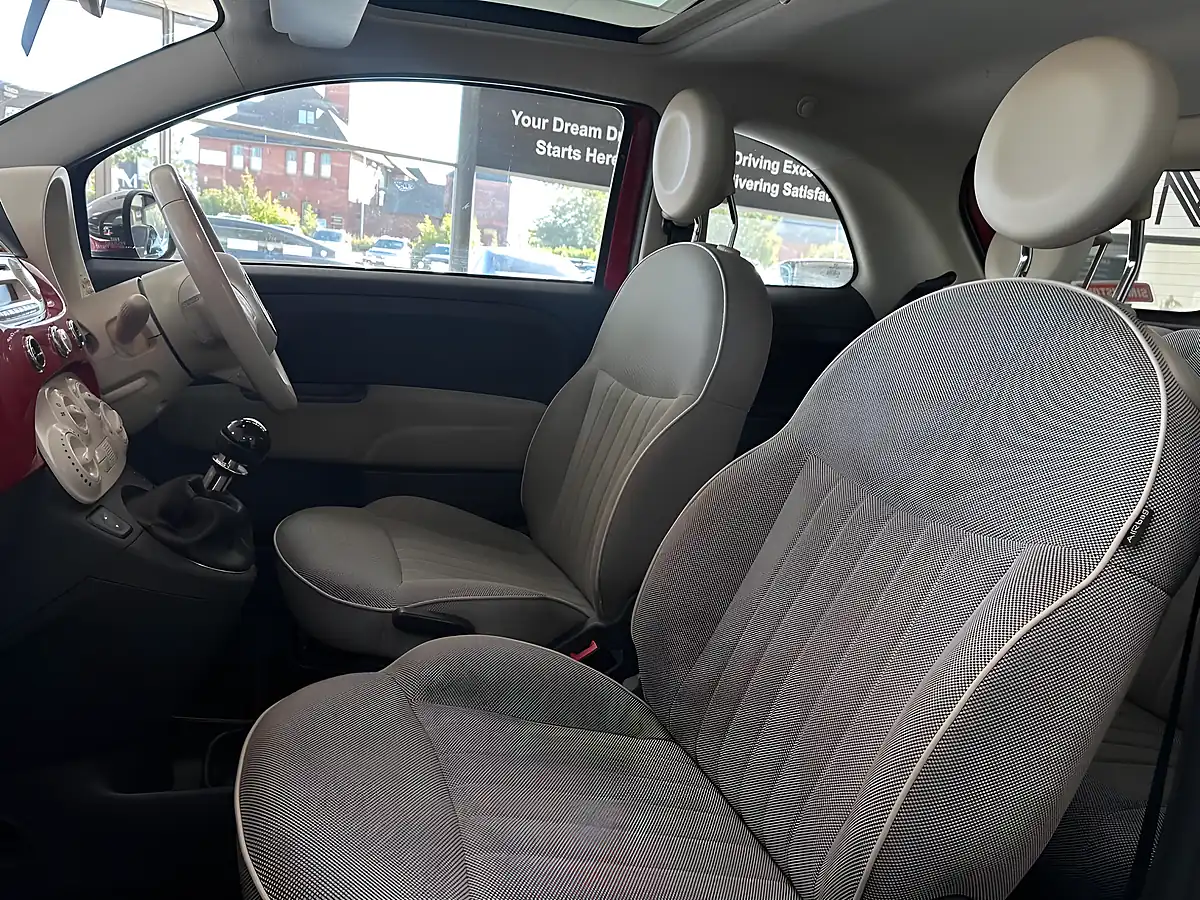 Used 2013 Fiat 500 Lounge Red - Interior and Exterior details 16