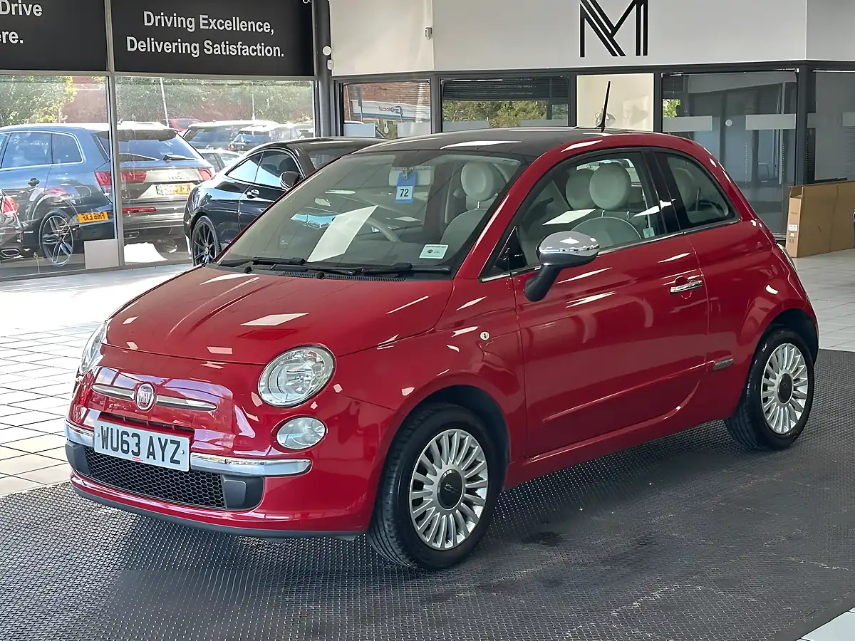 Used 2013 Fiat 500 Lounge Red - Interior and Exterior details 2