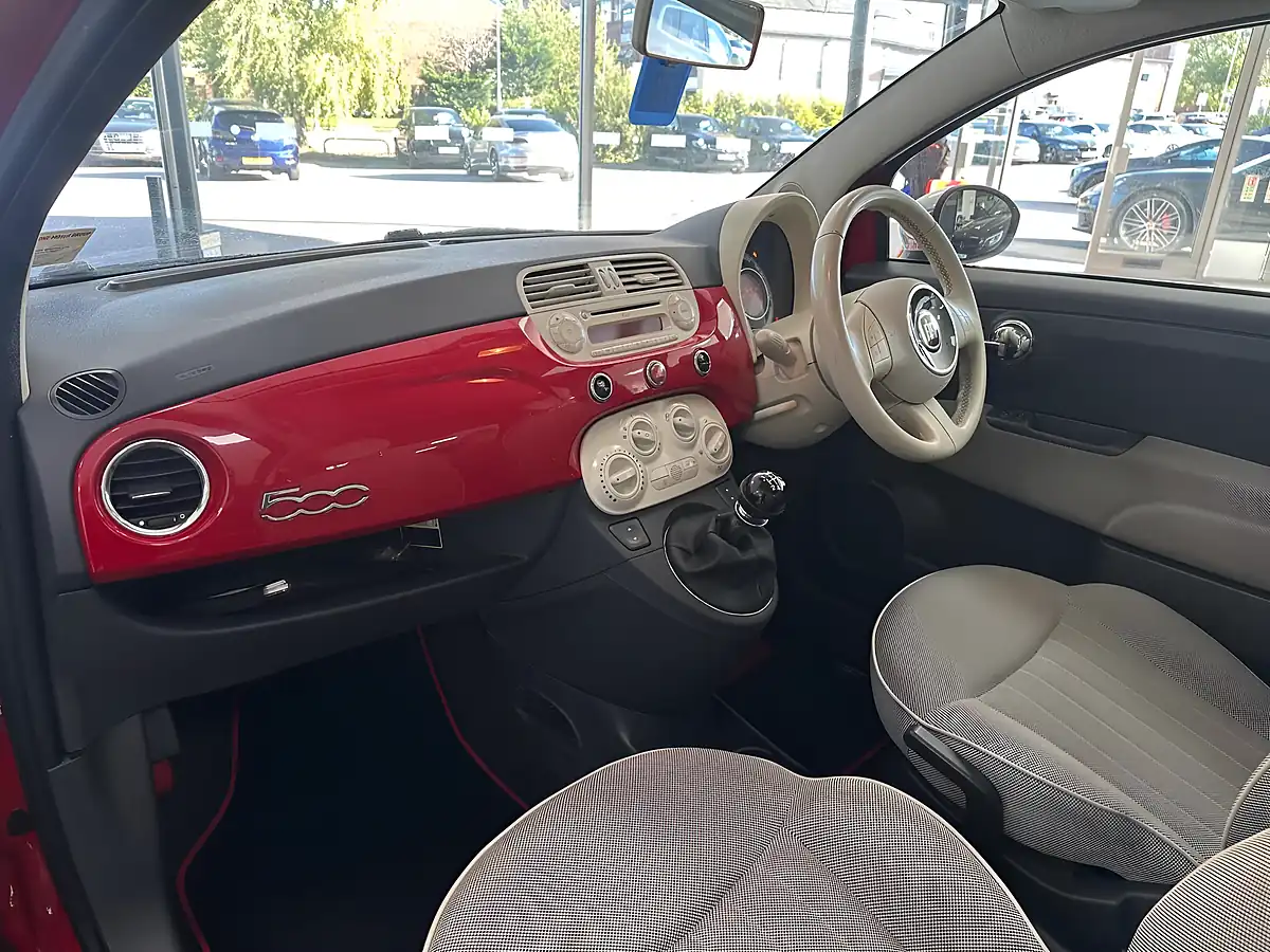Used 2013 Fiat 500 Lounge Red - Interior and Exterior details 20
