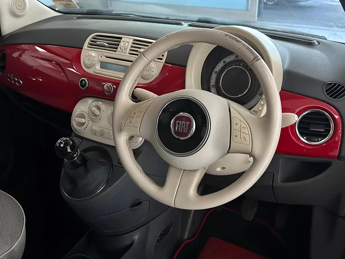 Used 2013 Fiat 500 Lounge Red - Interior and Exterior details 8