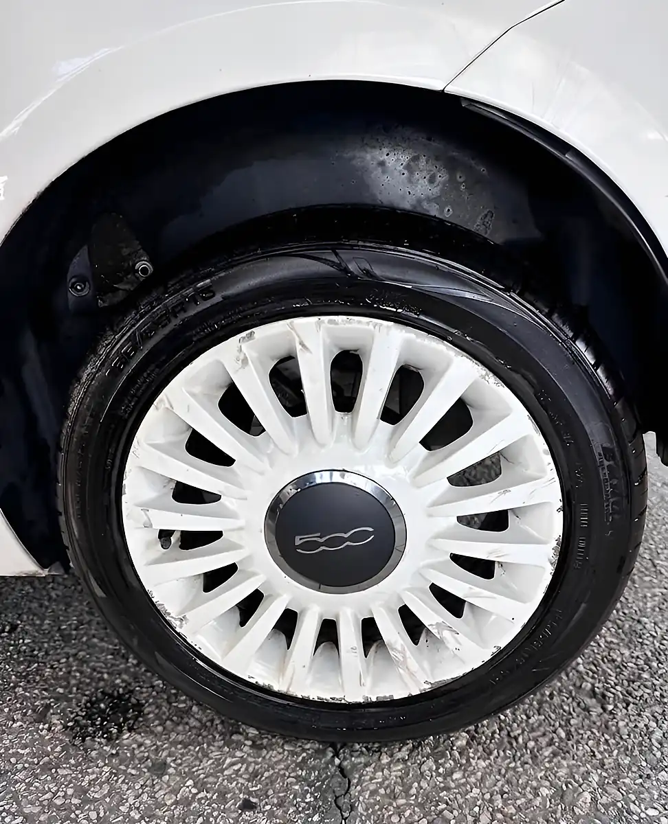 Used 2013 Fiat 500 Lounge White - Interior and Exterior details 13
