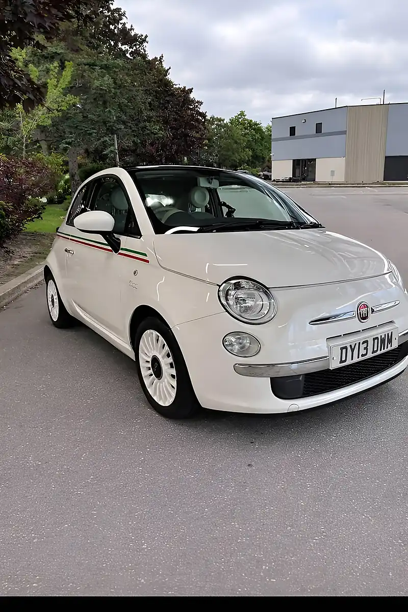 Used 2013 Fiat 500 Lounge White - Interior and Exterior details 2