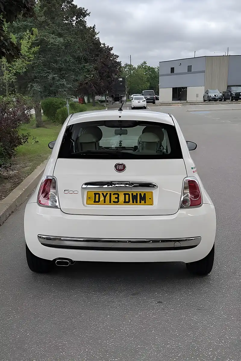 Used 2013 Fiat 500 Lounge White - Interior and Exterior details 7