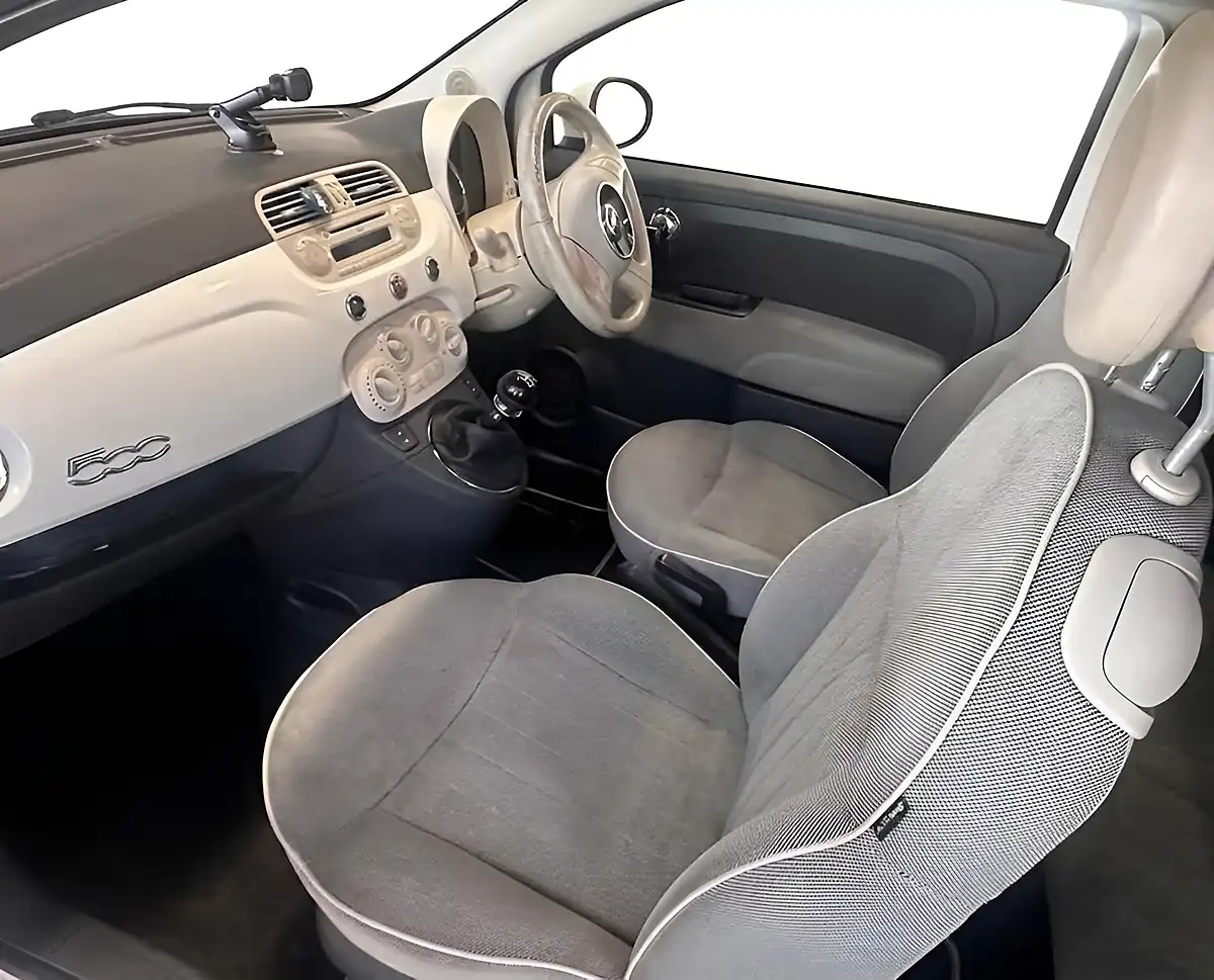 Used 2013 Fiat 500 Lounge White - Interior and Exterior details 8