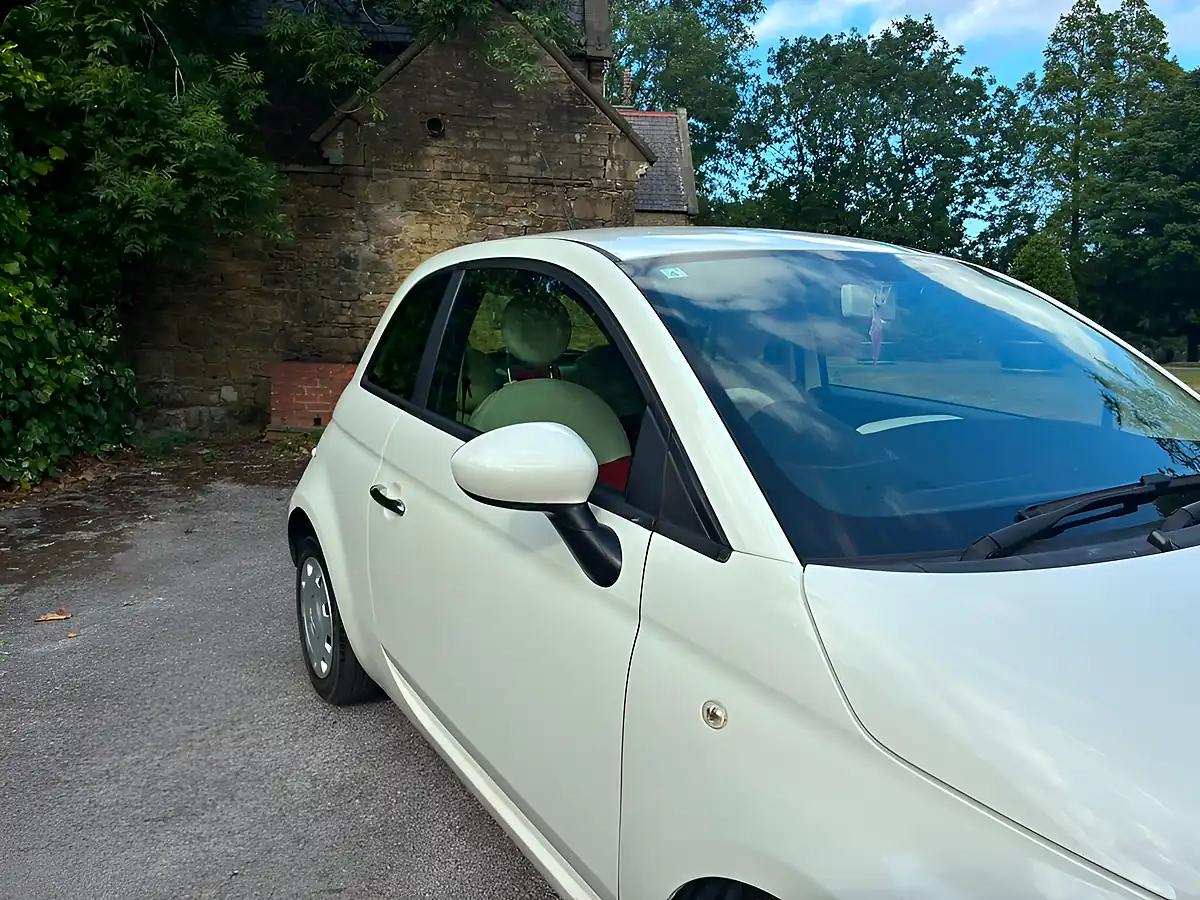 Used 2013 Fiat 500 Lounge White - Interior and Exterior details 14