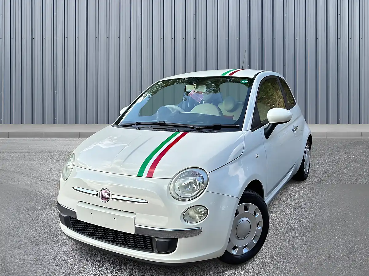Used 2013 Fiat 500 Lounge White - Interior and Exterior details 3
