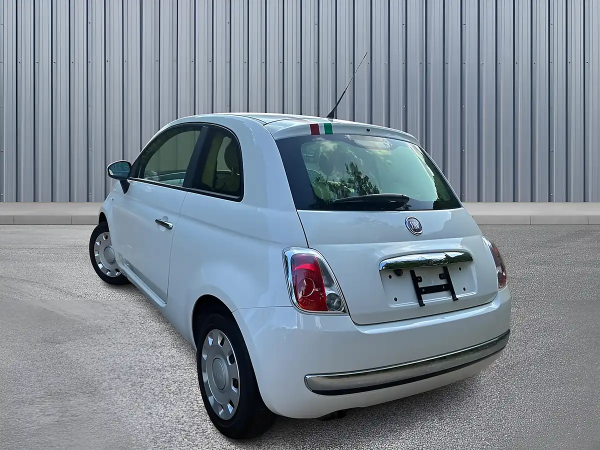Used 2013 Fiat 500 Lounge White - Interior and Exterior details 4