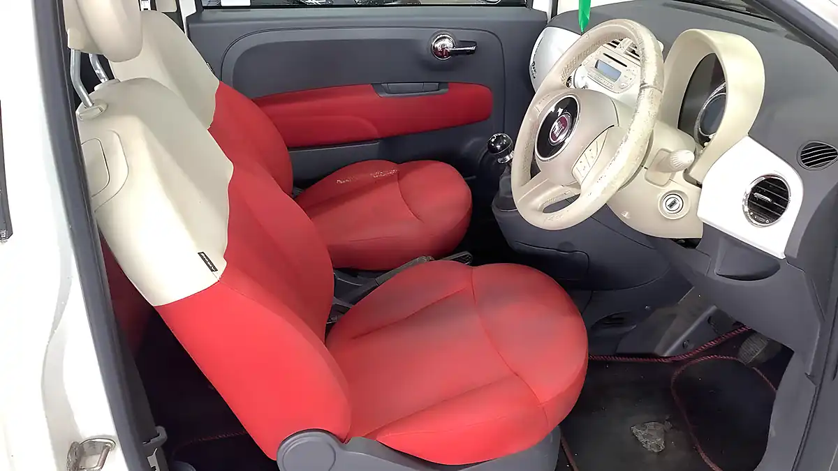 Used 2013 Fiat 500 Lounge White - Interior and Exterior details 7