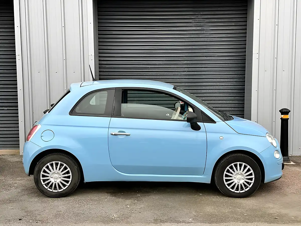 Used 2013 Fiat 500 Pop Blue - Interior and Exterior details 13