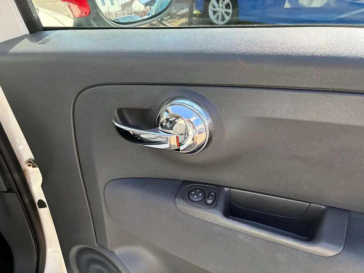 Used 2013 Fiat 500 Pop White - Interior and Exterior details 10