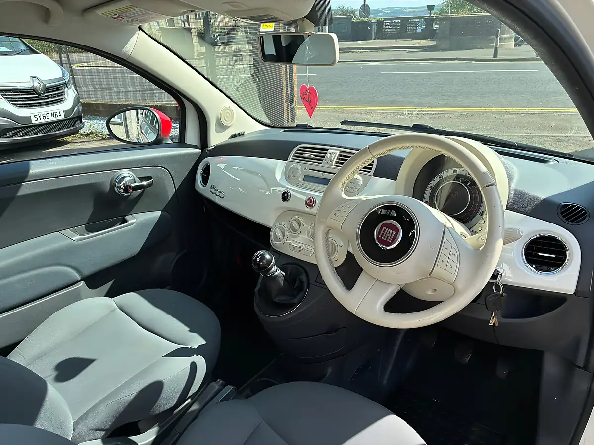 Used 2013 Fiat 500 Pop White - Interior and Exterior details 11