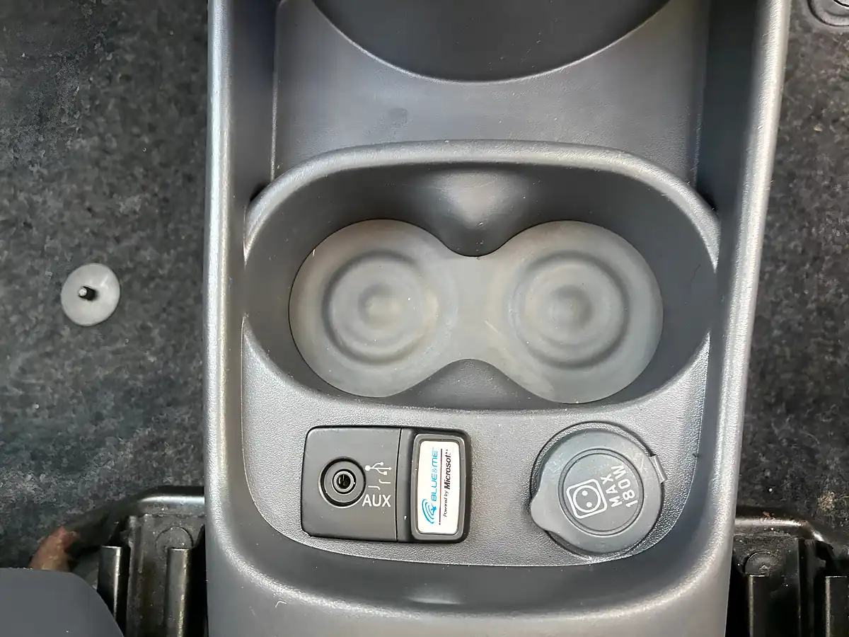 Used 2013 Fiat 500 Pop White - Interior and Exterior details 16