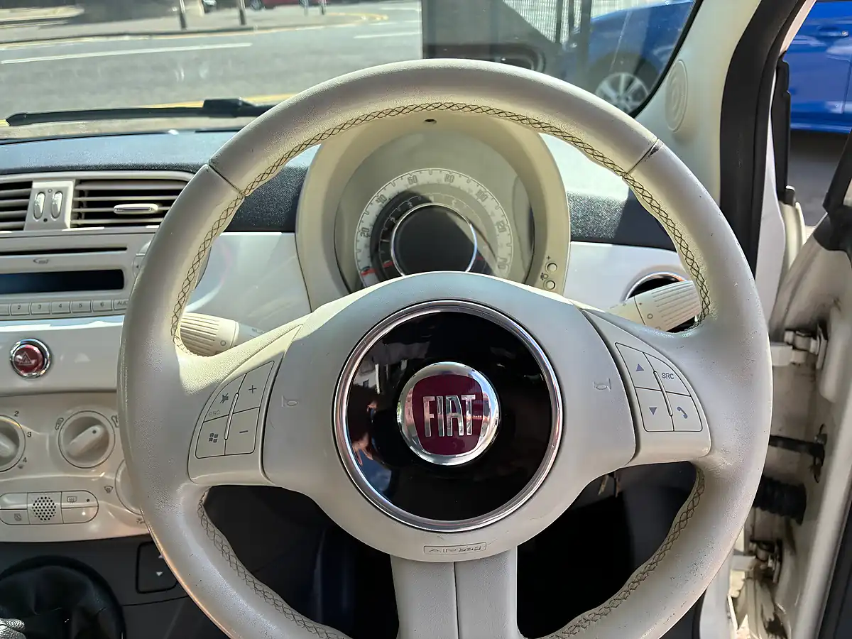 Used 2013 Fiat 500 Pop White - Interior and Exterior details 17