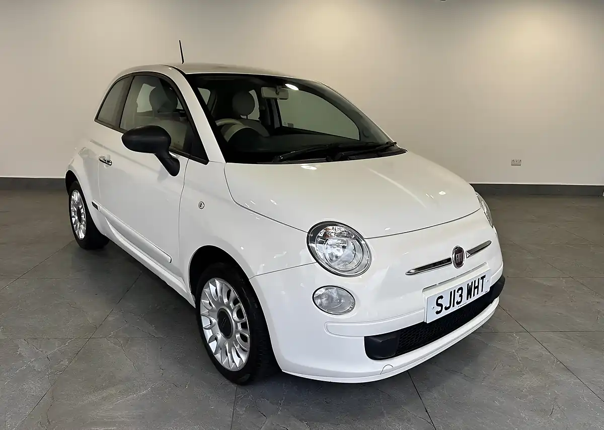 Used 2013 Fiat 500 Pop White - Front View
