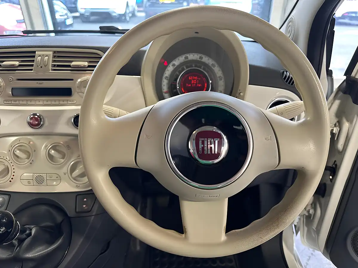 Used 2013 Fiat 500 Pop White - Interior and Exterior details 12