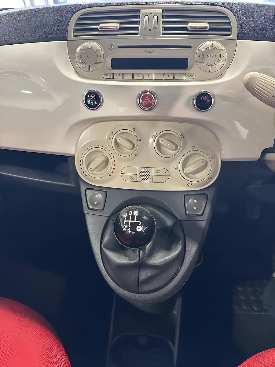 Used 2013 Fiat 500 Pop White - Interior and Exterior details 15