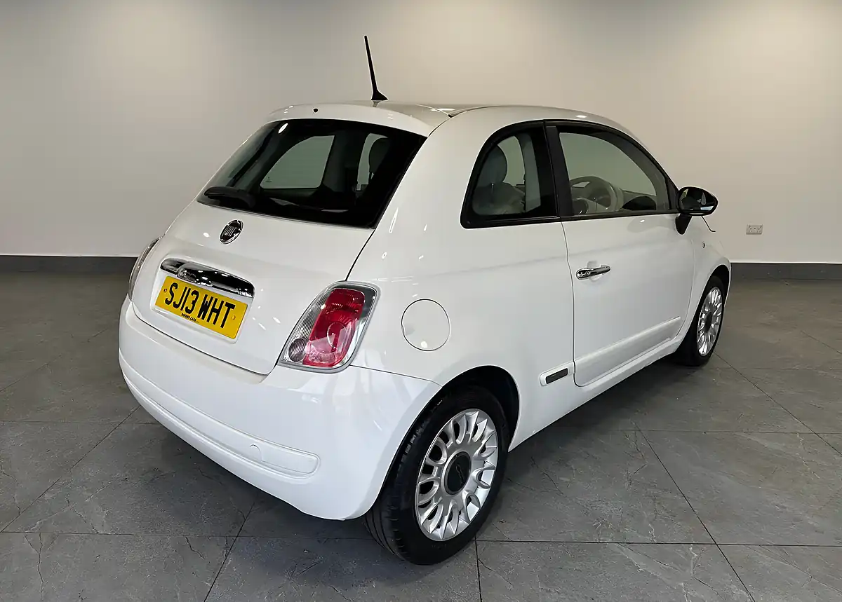 Used 2013 Fiat 500 Pop White - Interior and Exterior details 3