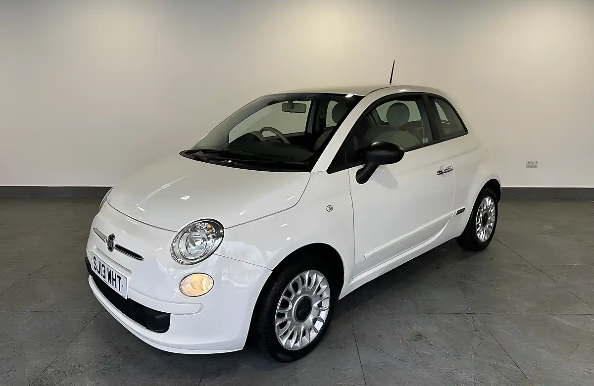 Used 2013 Fiat 500 Pop White - Interior and Exterior details 7