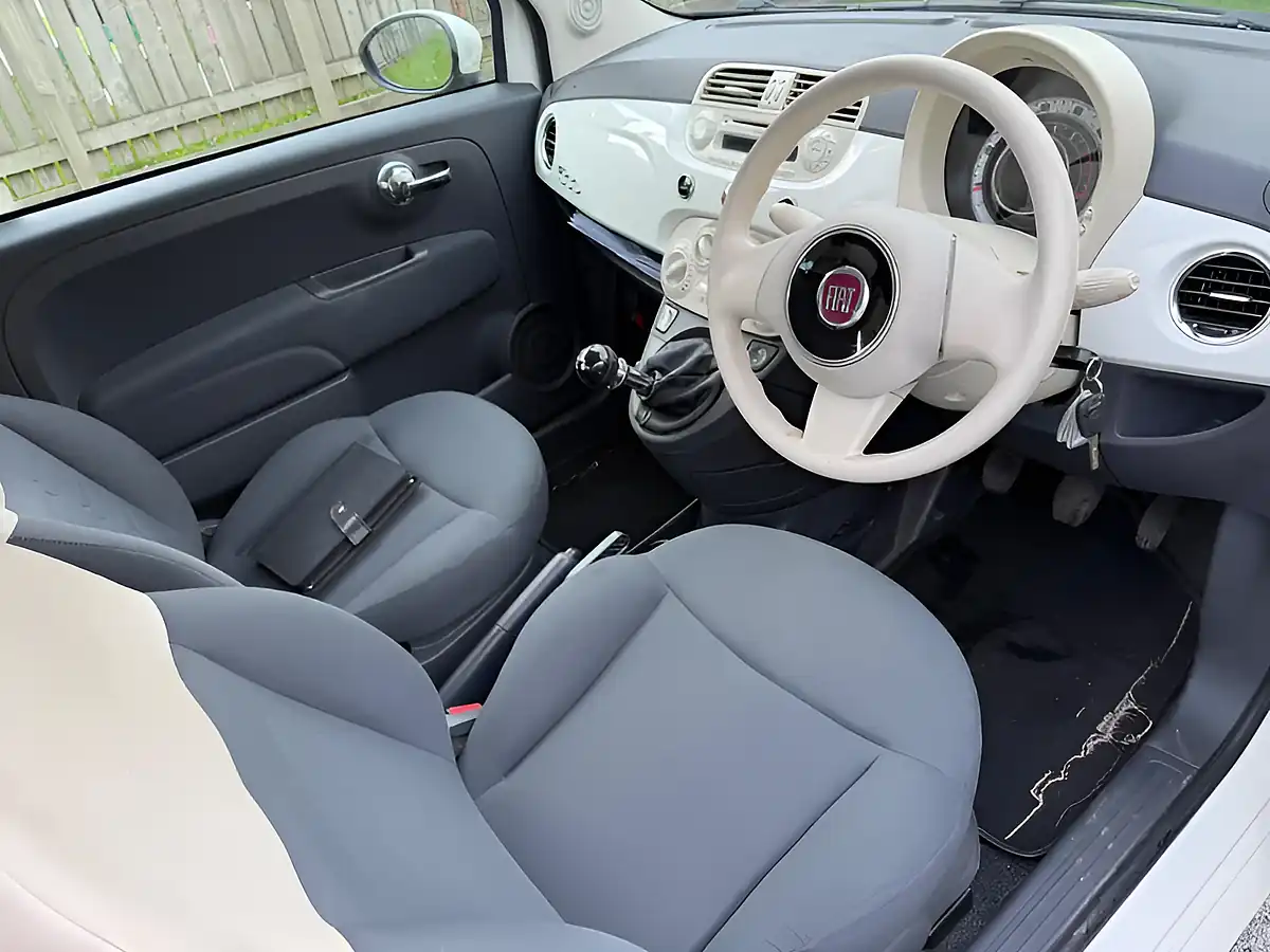 Used 2013 Fiat 500 Pop White - Interior and Exterior details 16