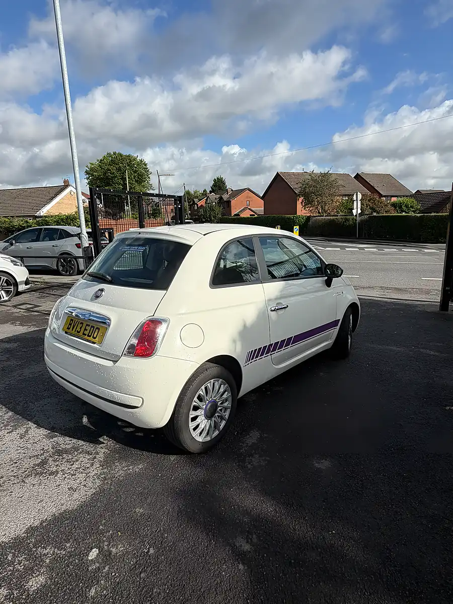 Used 2013 Fiat 500 Pop White - Interior and Exterior details 4